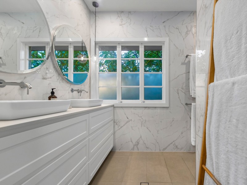 126 Hamilton Road, Wavell Heights QLD 4012