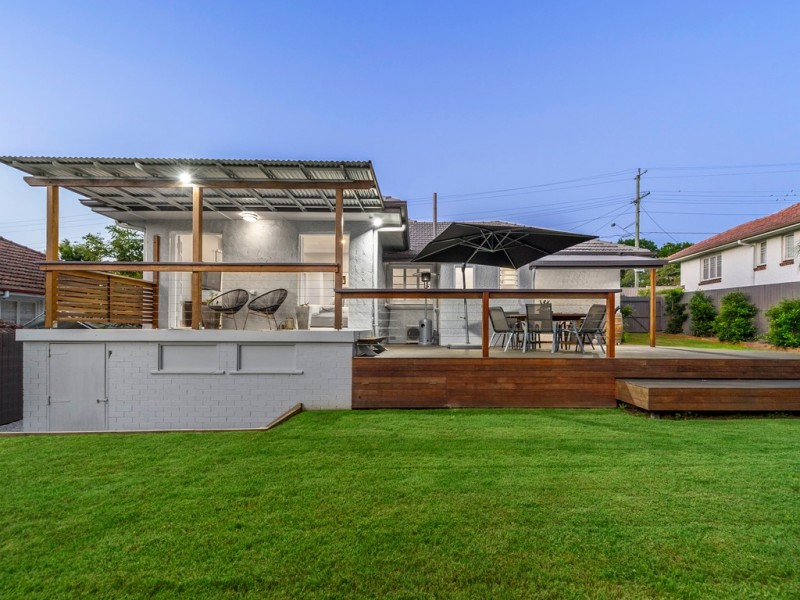 126 Hamilton Road, Wavell Heights QLD 4012