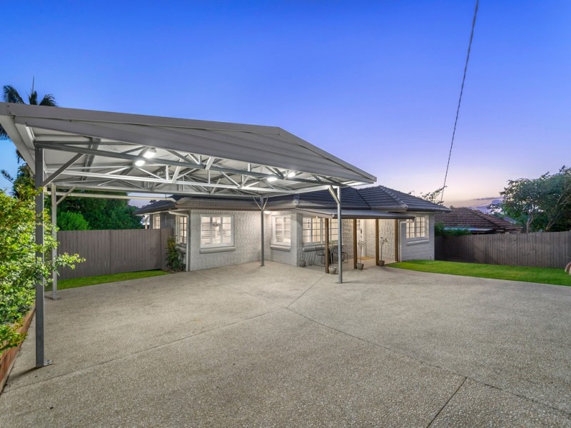 126 Hamilton Road, Wavell Heights QLD 4012