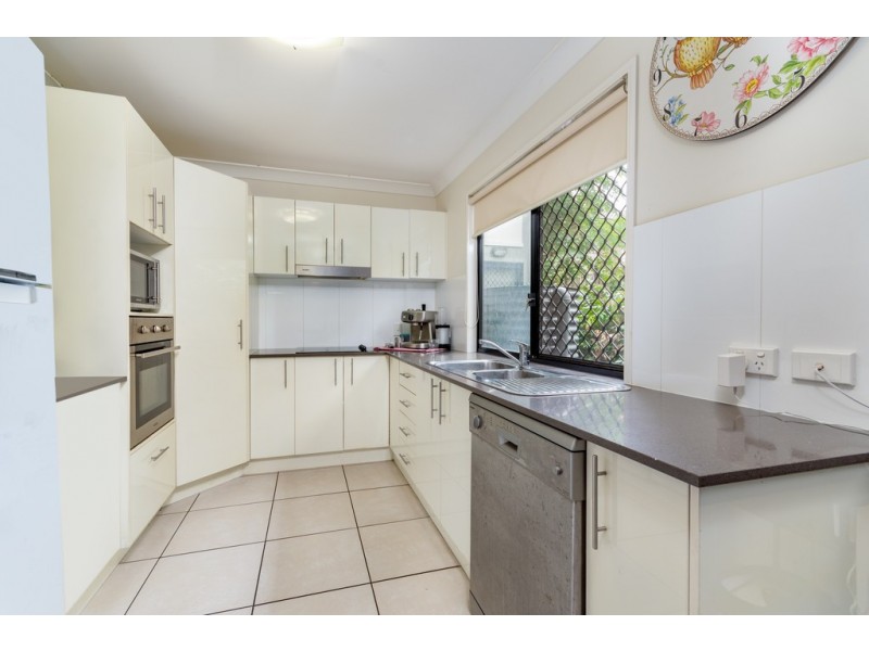 2/9 Western Avenue, Chermside QLD 4032