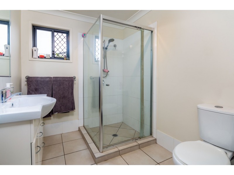 2/9 Western Avenue, Chermside QLD 4032