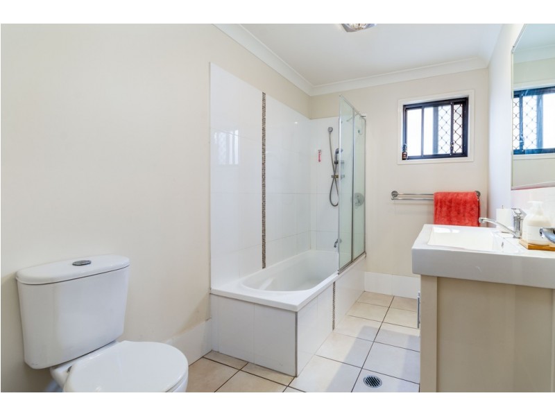 2/9 Western Avenue, Chermside QLD 4032