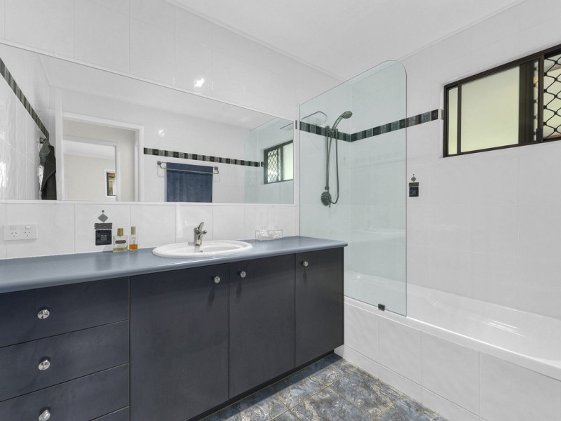 35 Teenan Street, Ferny Hills QLD 4055