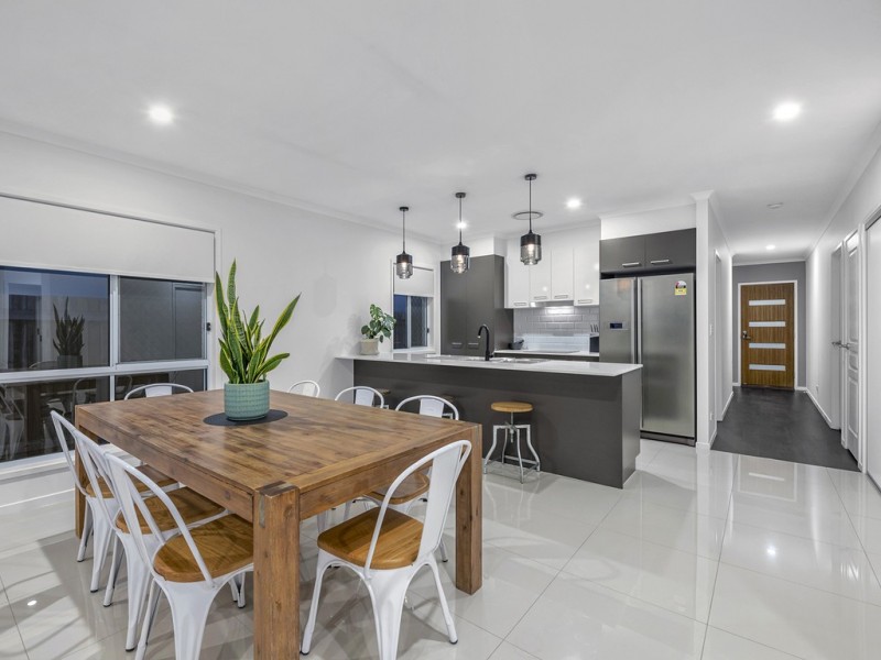 14 Kevpat Place, Nudgee QLD 4014