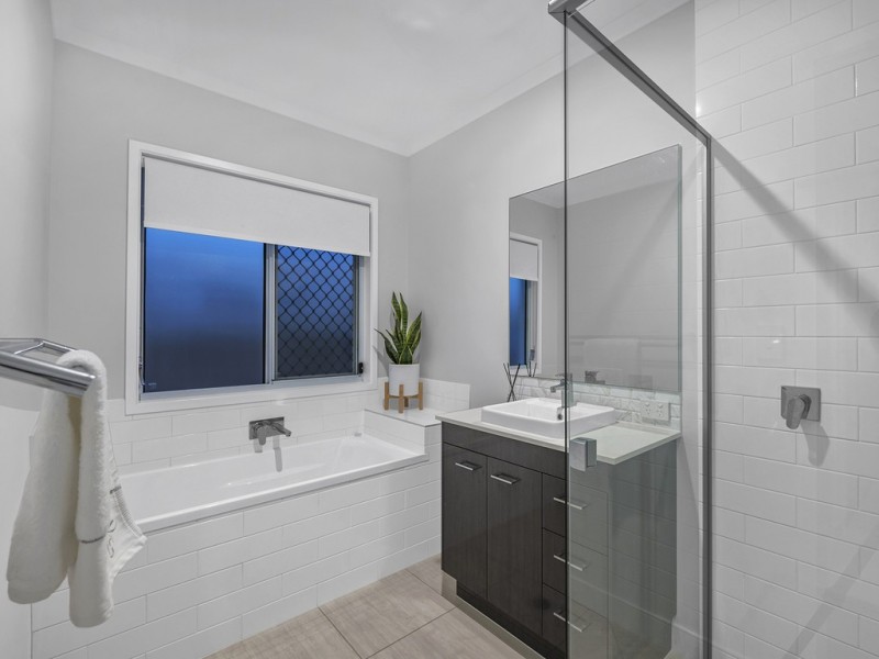 14 Kevpat Place, Nudgee QLD 4014