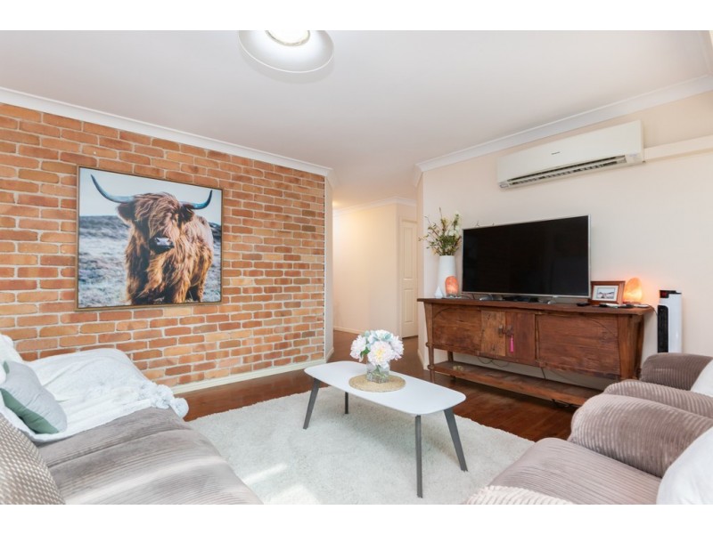 8 Bloodwood Court, Rothwell QLD 4022