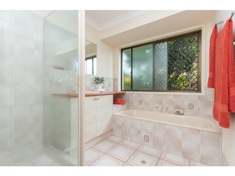 8 Bloodwood Court, Rothwell QLD 4022