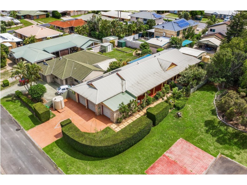 8 Bloodwood Court, Rothwell QLD 4022