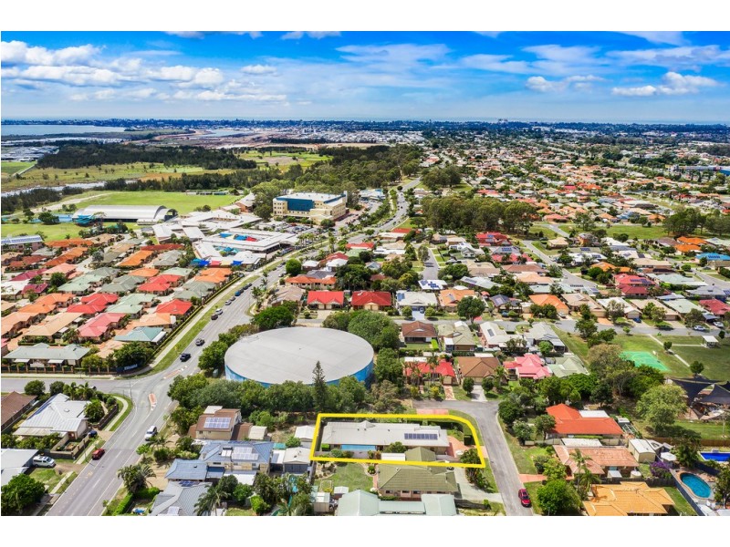 8 Bloodwood Court, Rothwell QLD 4022