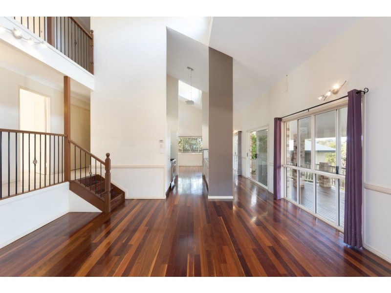 2 Dimbulah Court, Albany Creek QLD 4035