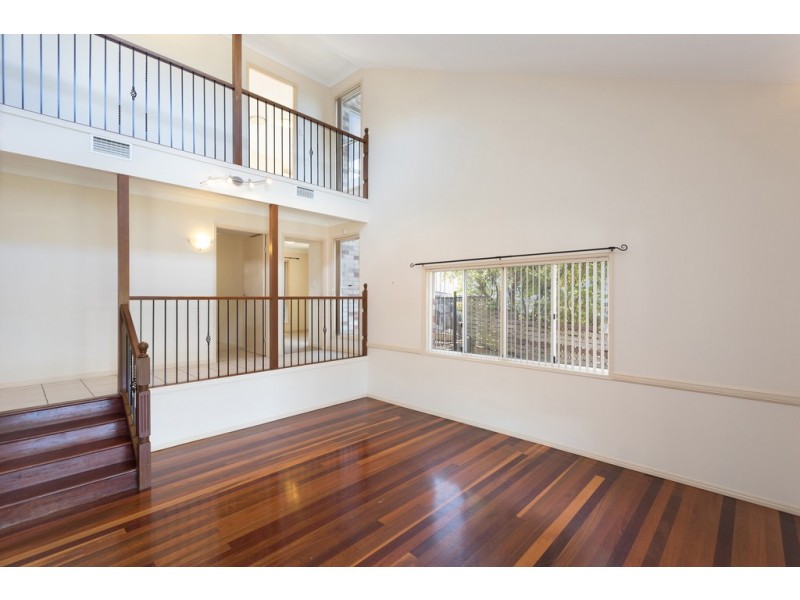 2 Dimbulah Court, Albany Creek QLD 4035