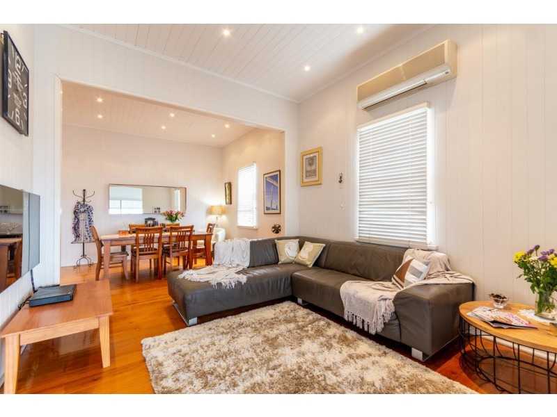 278 Flinders Parade, Sandgate QLD 4017