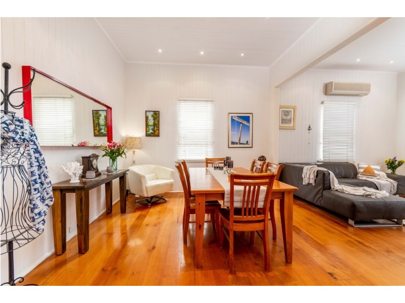 278 Flinders Parade, Sandgate QLD 4017