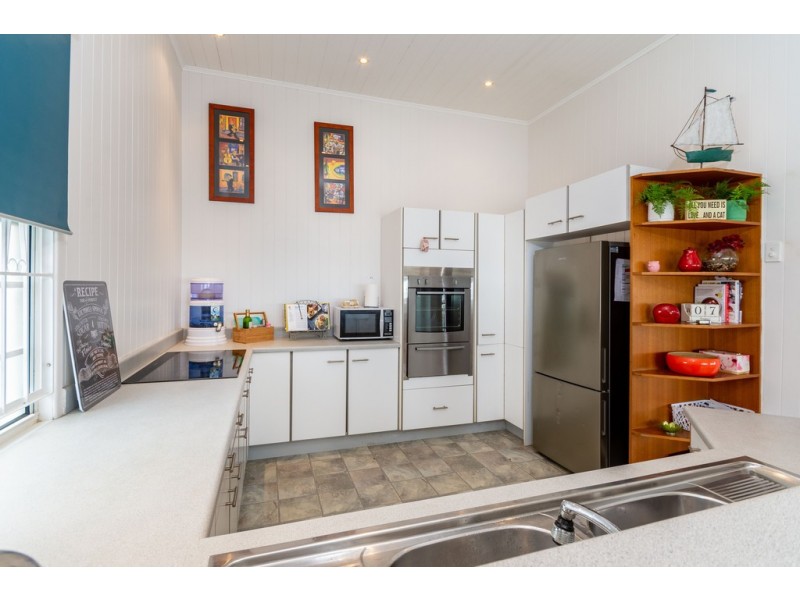 278 Flinders Parade, Sandgate QLD 4017