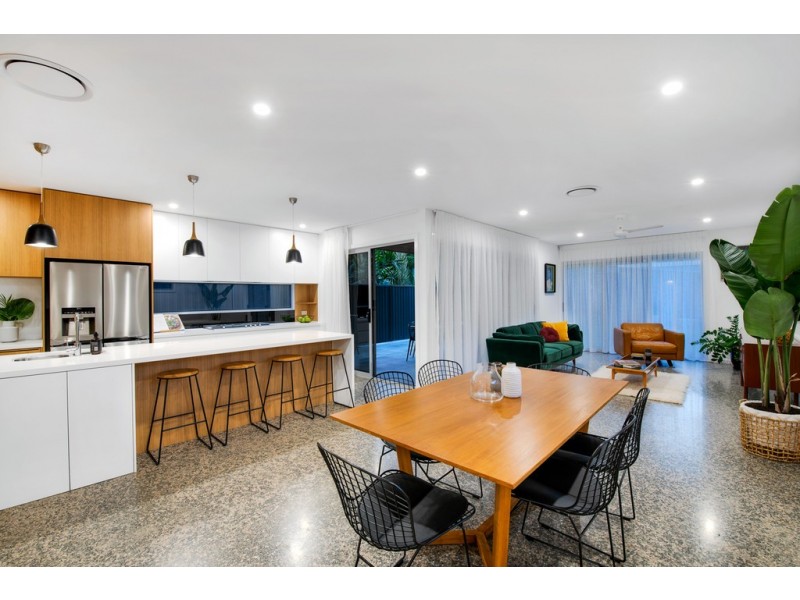 92 Nash Street, Sandgate QLD 4017