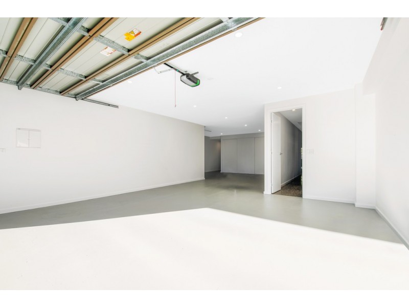 92 Nash Street, Sandgate QLD 4017