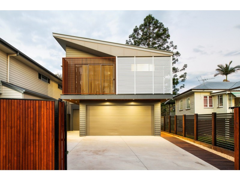 92 Nash Street, Sandgate QLD 4017