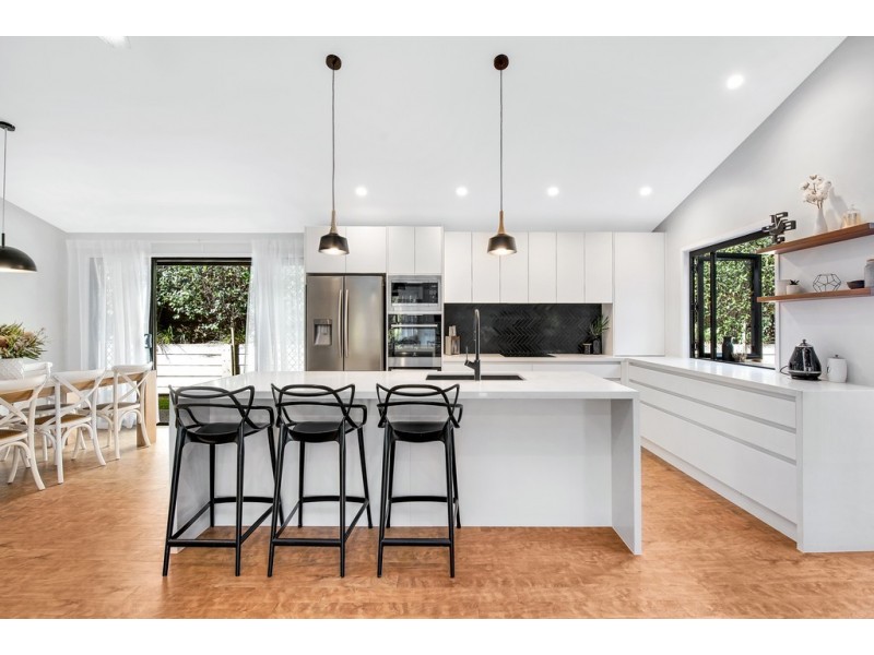 22 Talisman Court, Eatons Hill QLD 4037