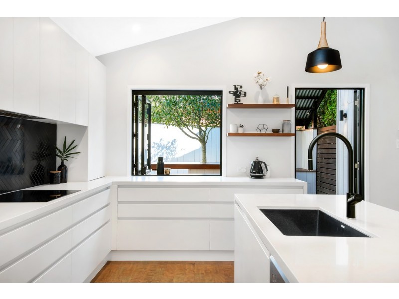 22 Talisman Court, Eatons Hill QLD 4037