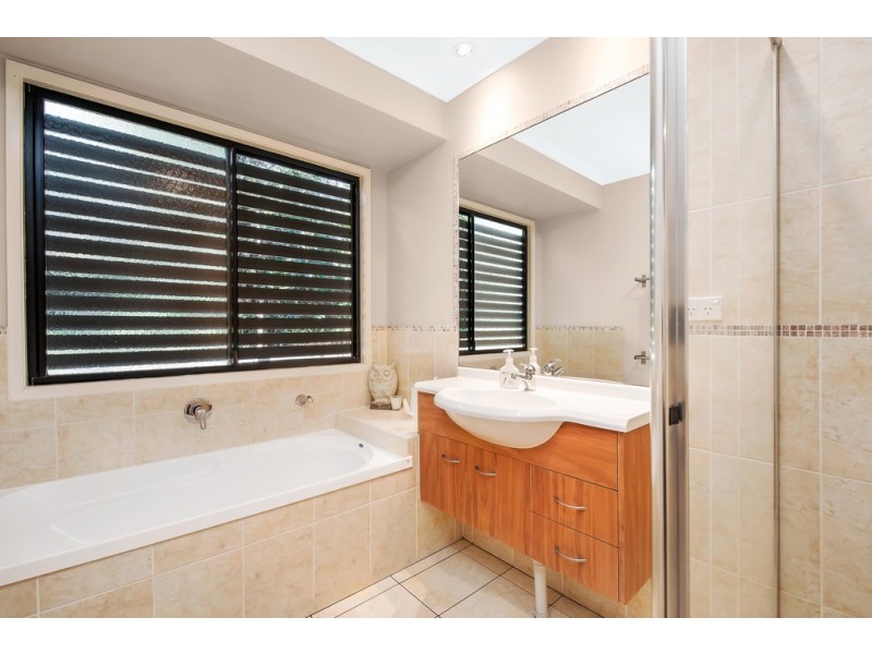 22 Talisman Court, Eatons Hill QLD 4037