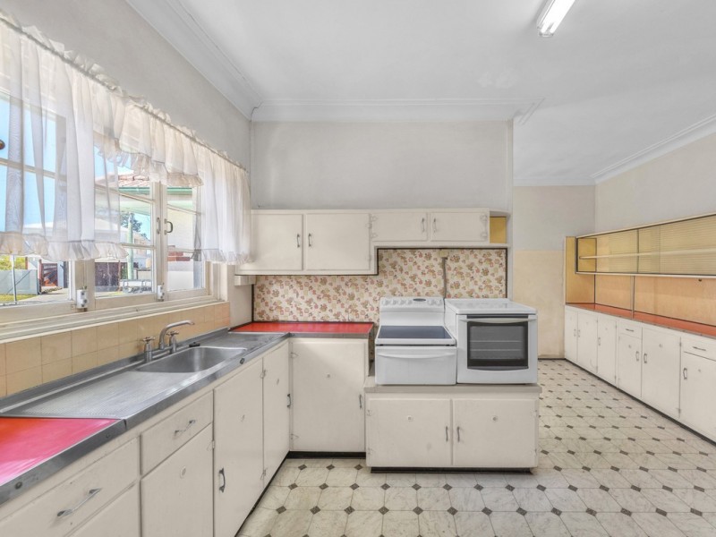 8 Tyler Street, Northgate QLD 4013