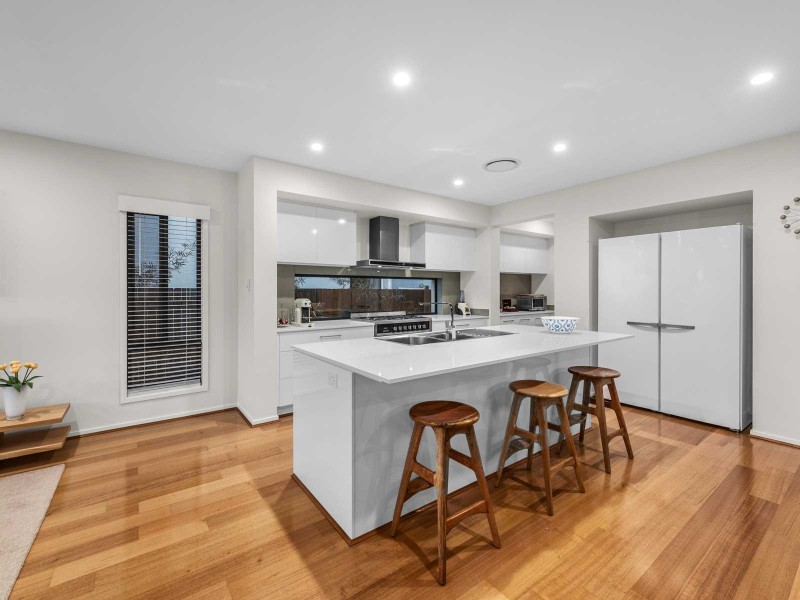 24 Larwill Avenue, Northgate QLD 4013