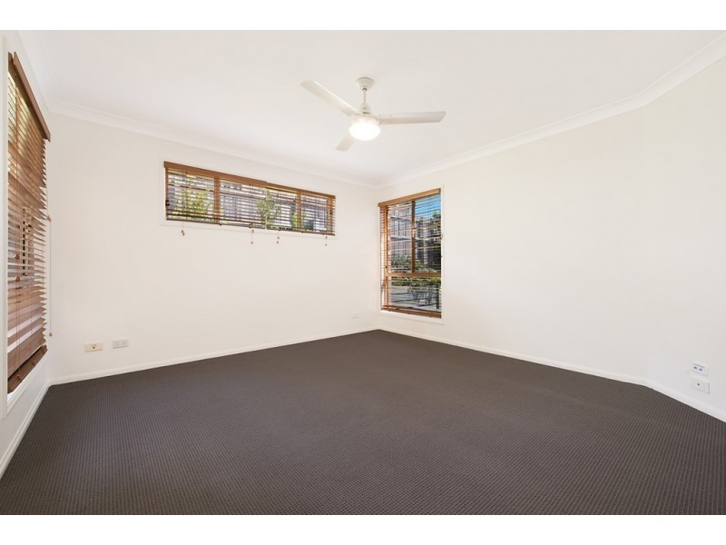 16 Hemlock Street, Warner QLD 4500