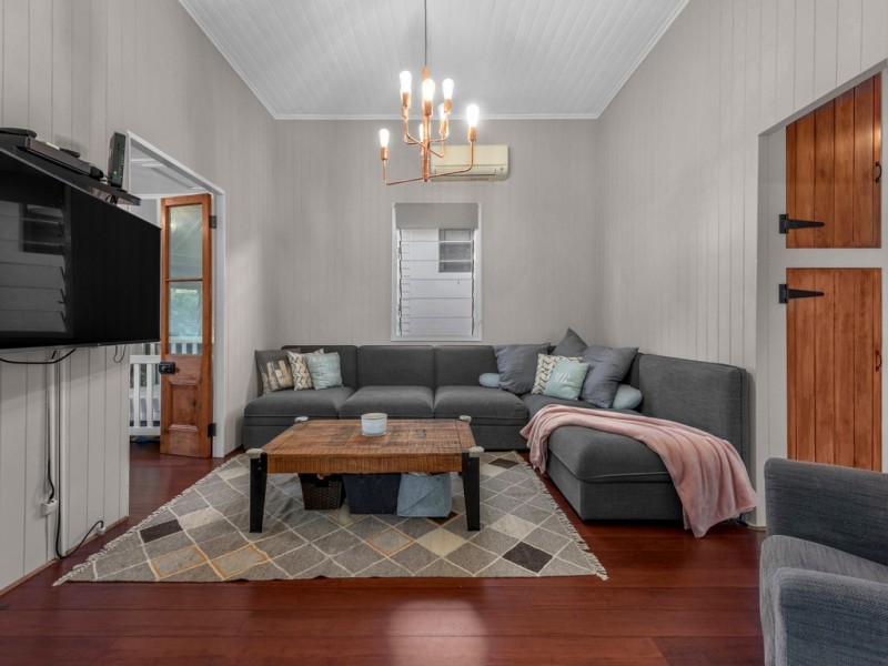 39 Seabreeze Road, Manly West QLD 4179