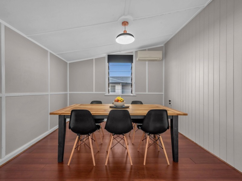 39 Seabreeze Road, Manly West QLD 4179