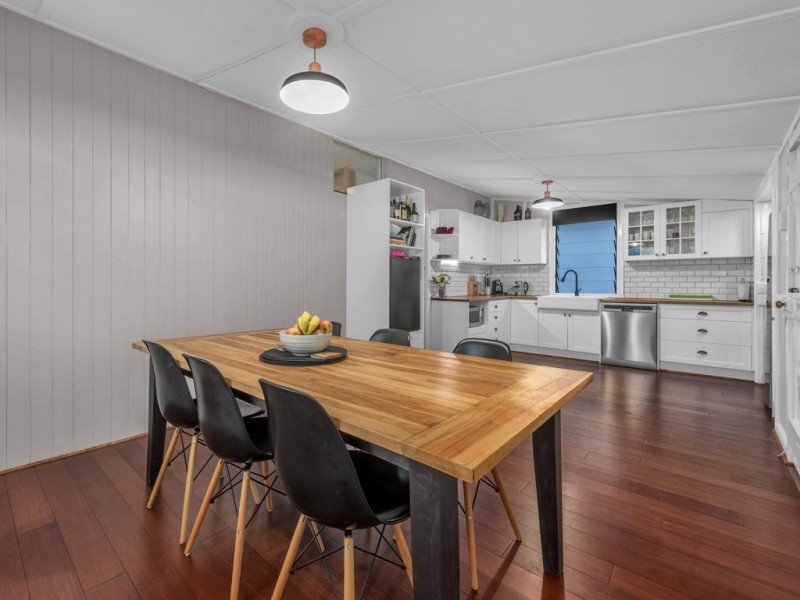 39 Seabreeze Road, Manly West QLD 4179