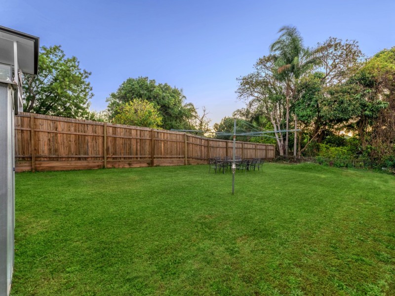 39 Seabreeze Road, Manly West QLD 4179