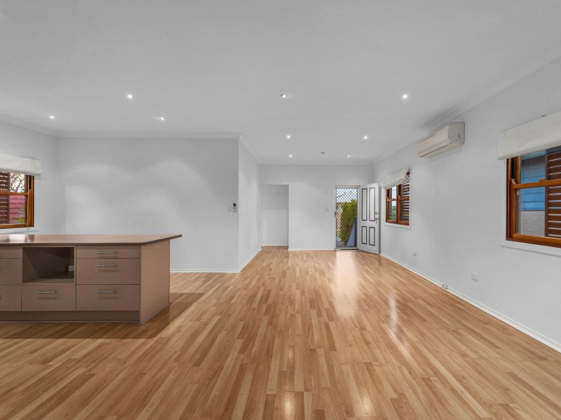 6 Mann Avenue, Northgate QLD 4013