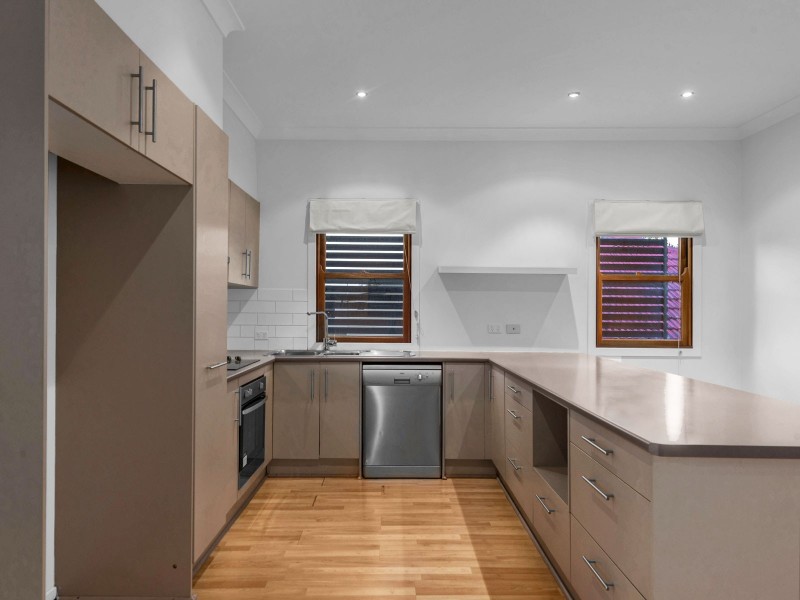 6 Mann Avenue, Northgate QLD 4013