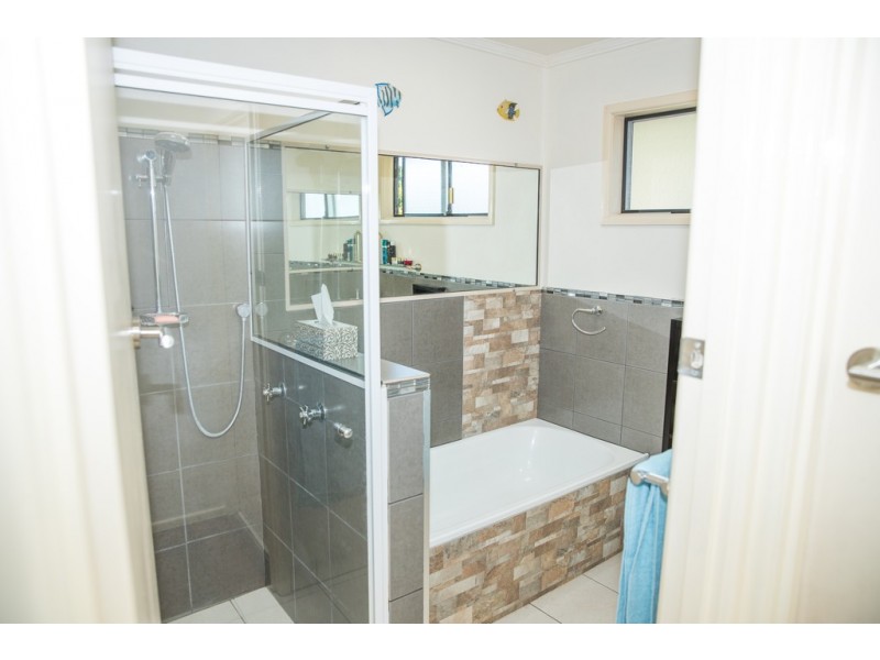 98 Pie Street, Aspley QLD 4034