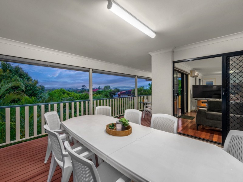 17 Meilland Court, Eatons Hill QLD 4037