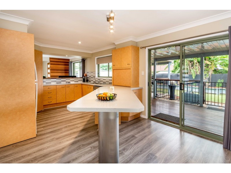 6 Whimbrel Court, Bellmere QLD 4510