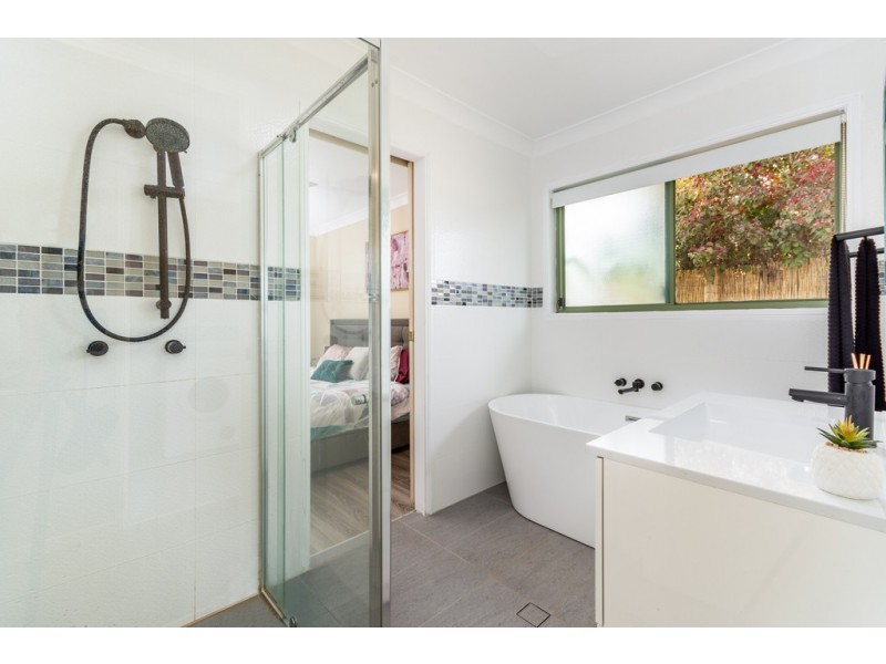 6 Whimbrel Court, Bellmere QLD 4510