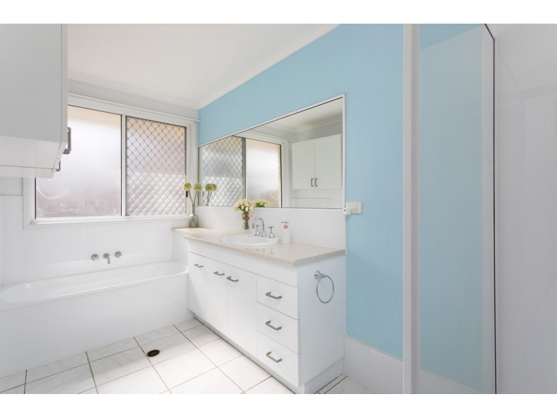 4 Tarrilli Place, Carseldine QLD 4034