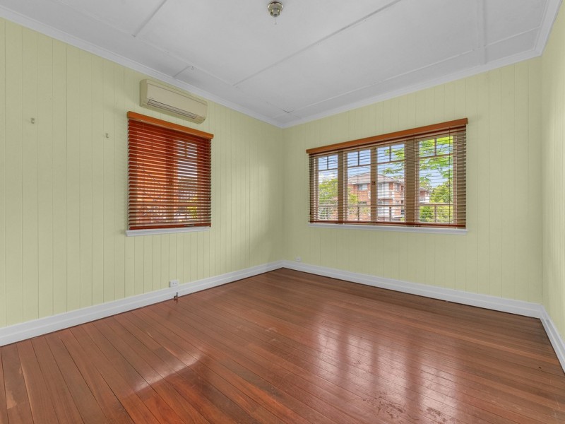 23 Davenport Street, Chermside QLD 4032