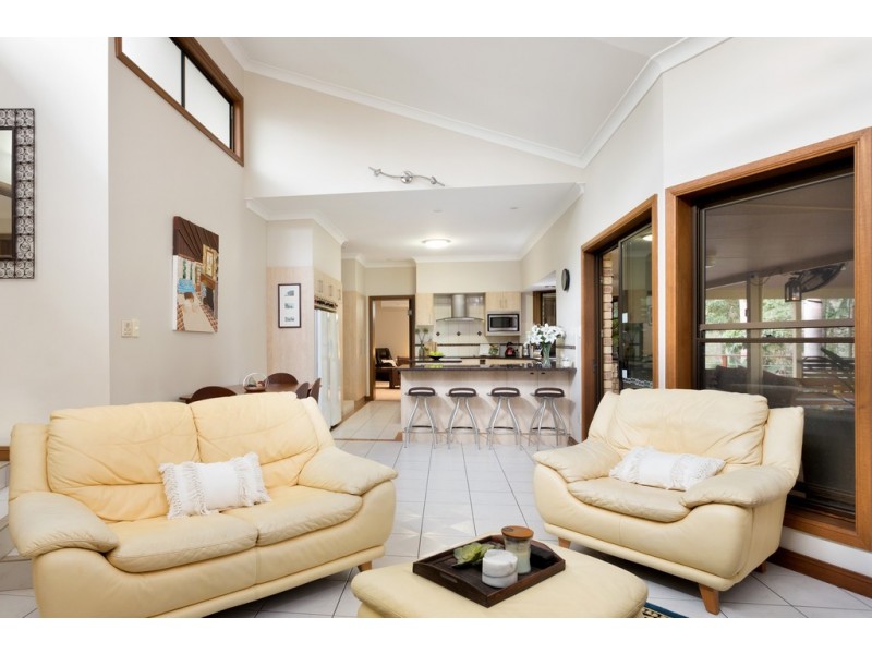 239 Church Road, Eatons Hill QLD 4037