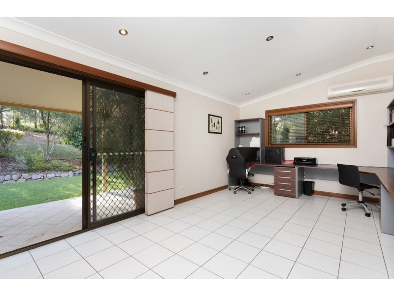 239 Church Road, Eatons Hill QLD 4037