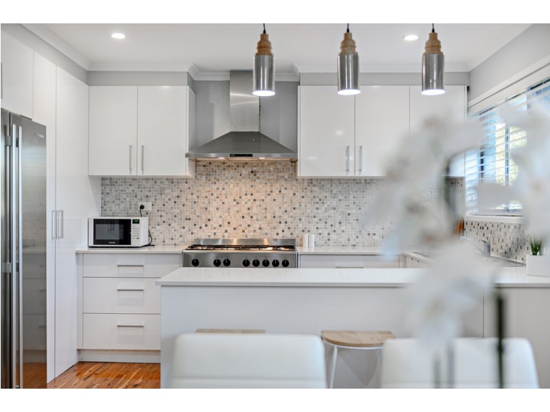 10 Claret Street, Carseldine QLD 4034