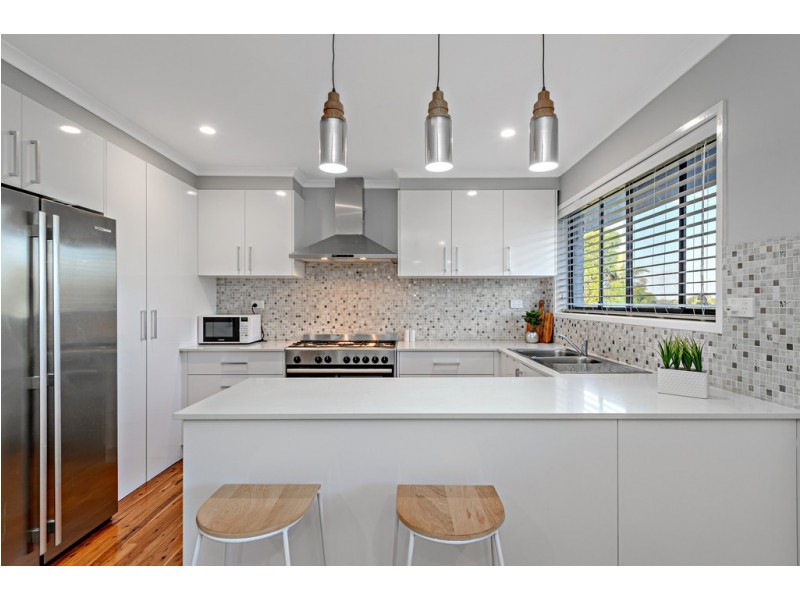 10 Claret Street, Carseldine QLD 4034