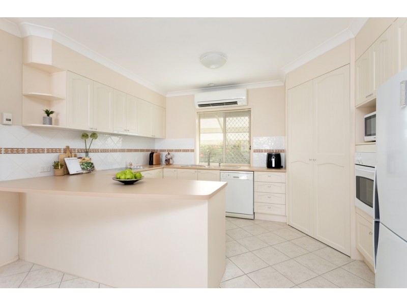 27 Dicaprio Circuit, Bridgeman Downs QLD 4035