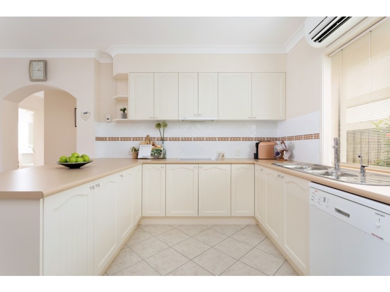 27 Dicaprio Circuit, Bridgeman Downs QLD 4035