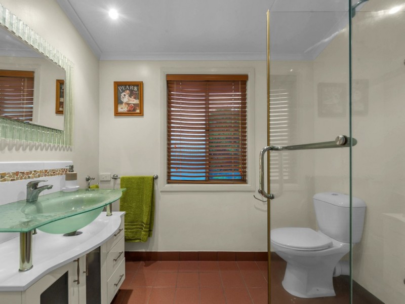 Eatons Hill QLD 4037