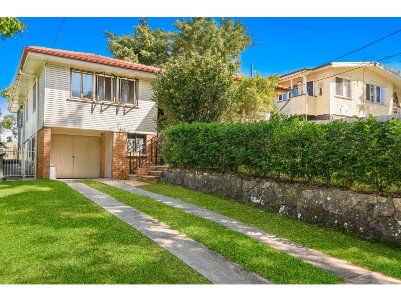 8 Burbank Street, Stafford Heights QLD 4053