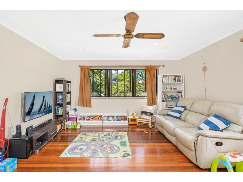 8 Burbank Street, Stafford Heights QLD 4053