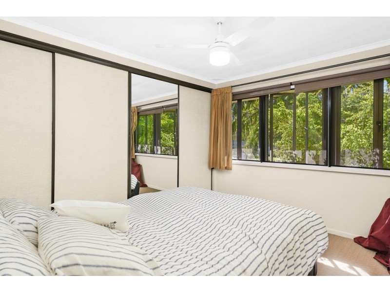 8 Burbank Street, Stafford Heights QLD 4053