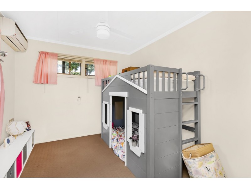 8 Burbank Street, Stafford Heights QLD 4053